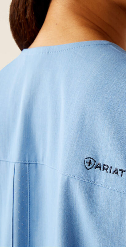 Clara 6 Pocket Scrub Top 03